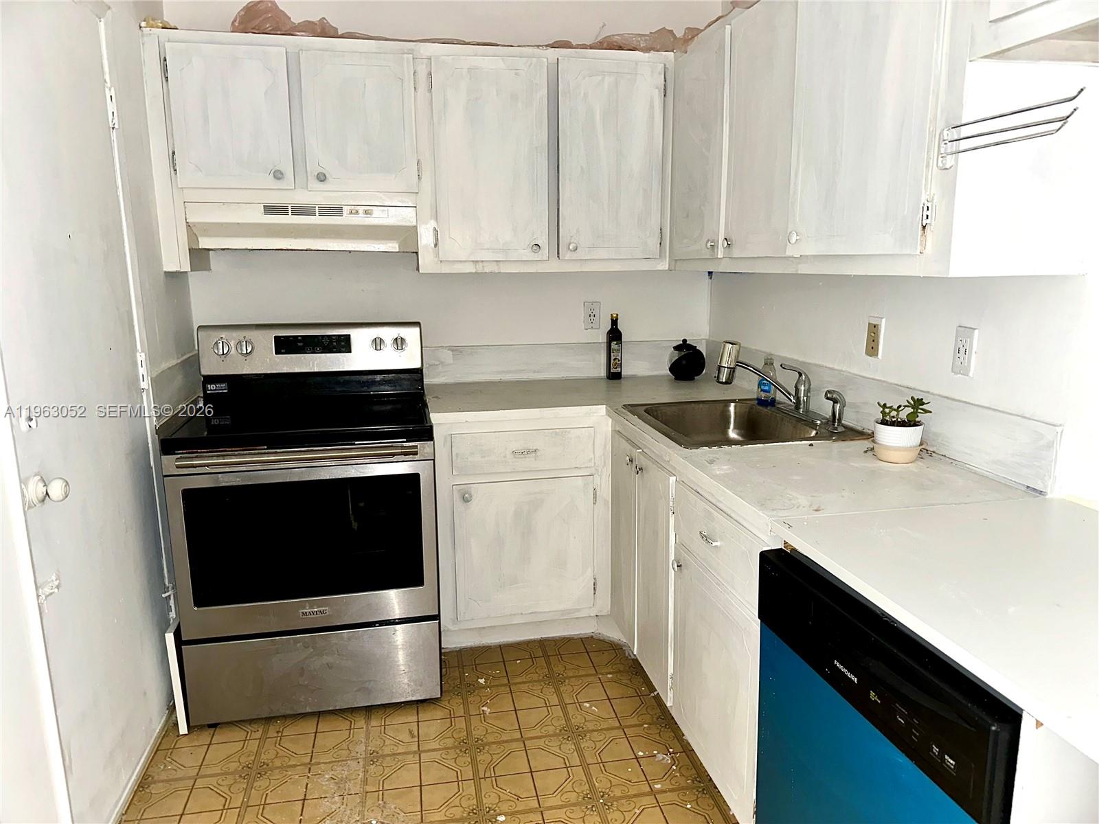 MAJESTIC GARDENS CONDOMIN - Residential