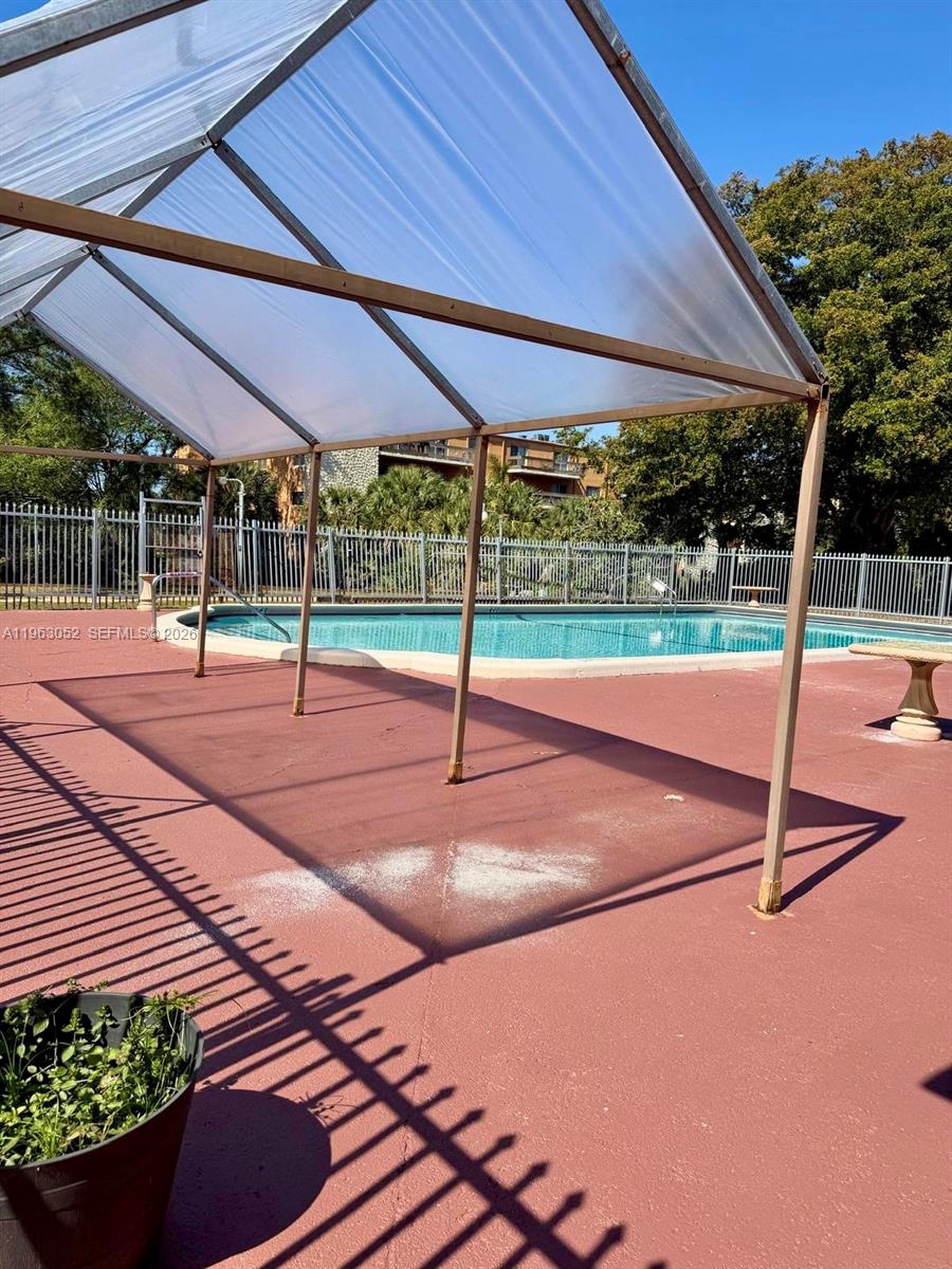 MAJESTIC GARDENS CONDOMIN - Residential