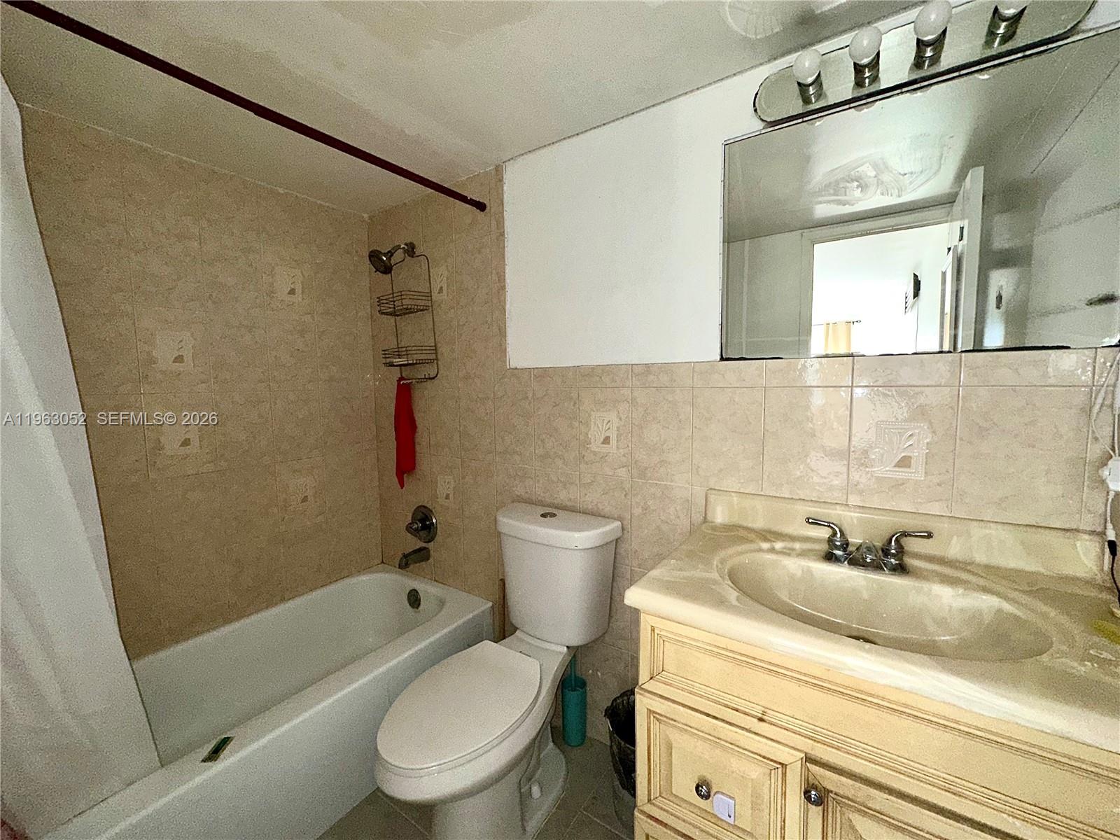 MAJESTIC GARDENS CONDOMIN - Residential