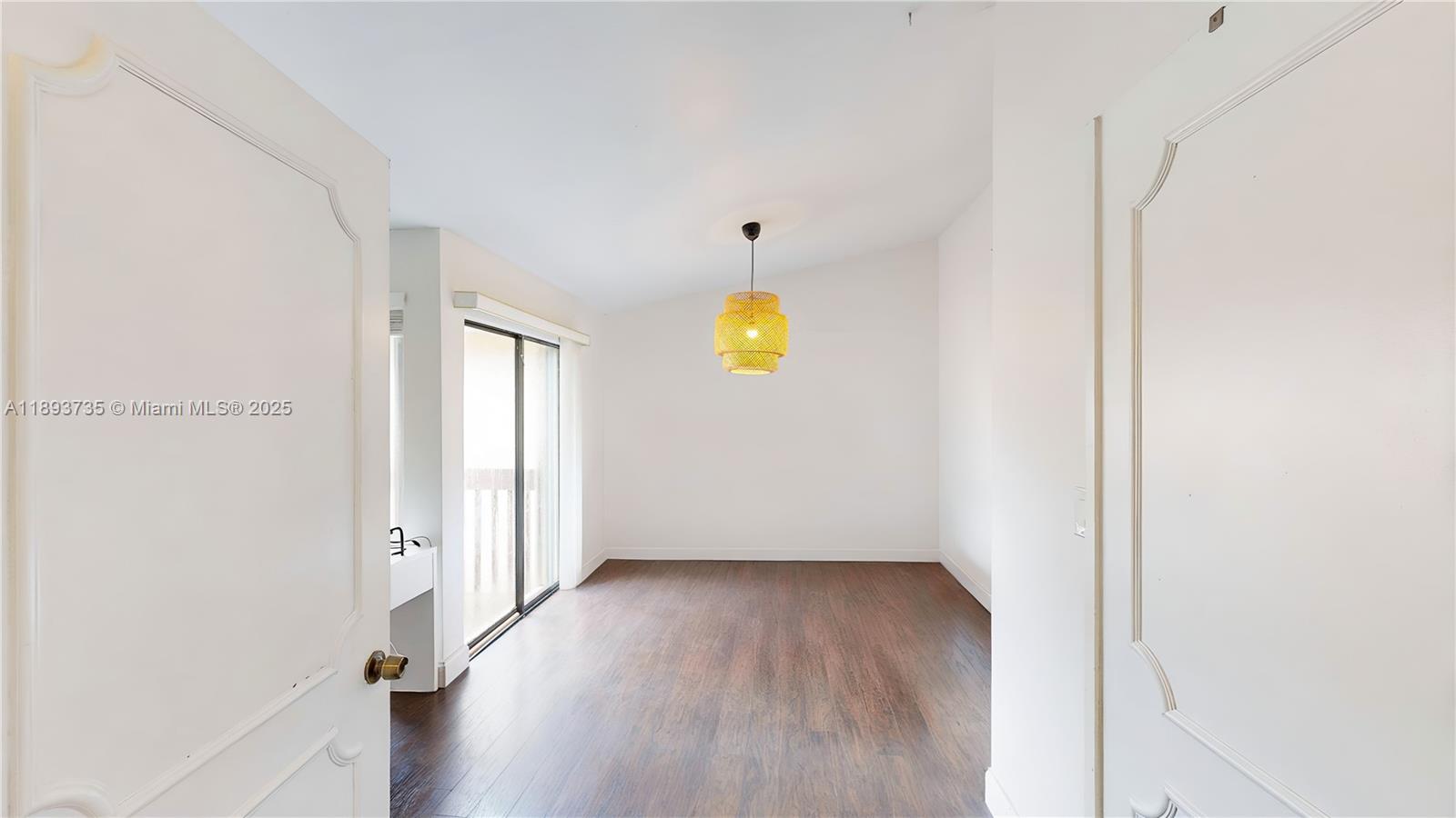 HOST CROSSINGS - Residential