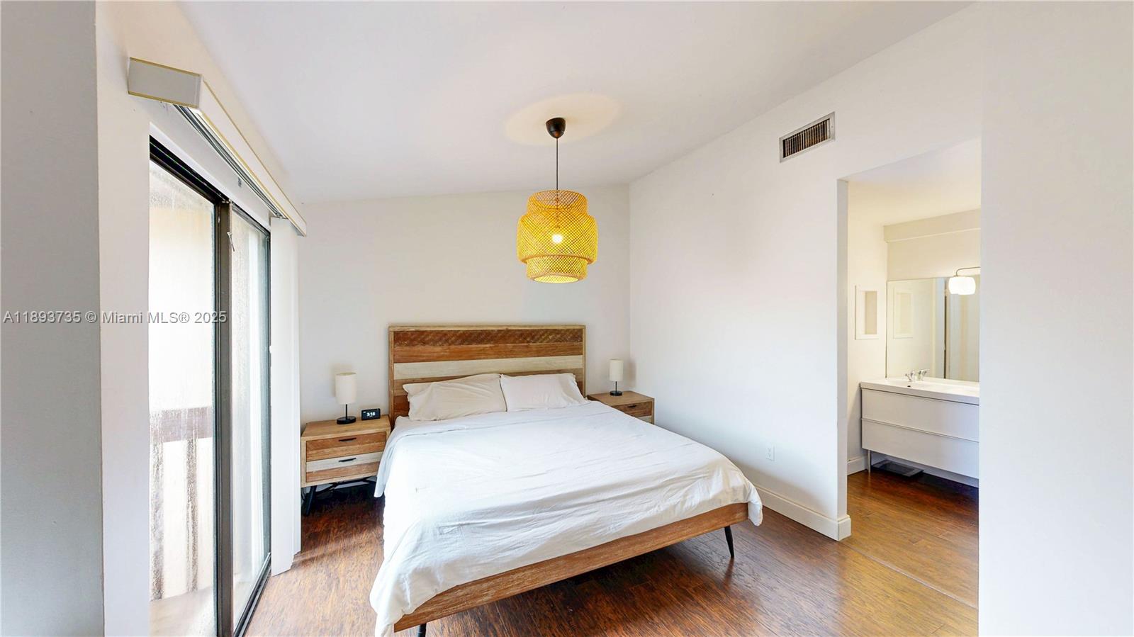 HOST CROSSINGS - Residential