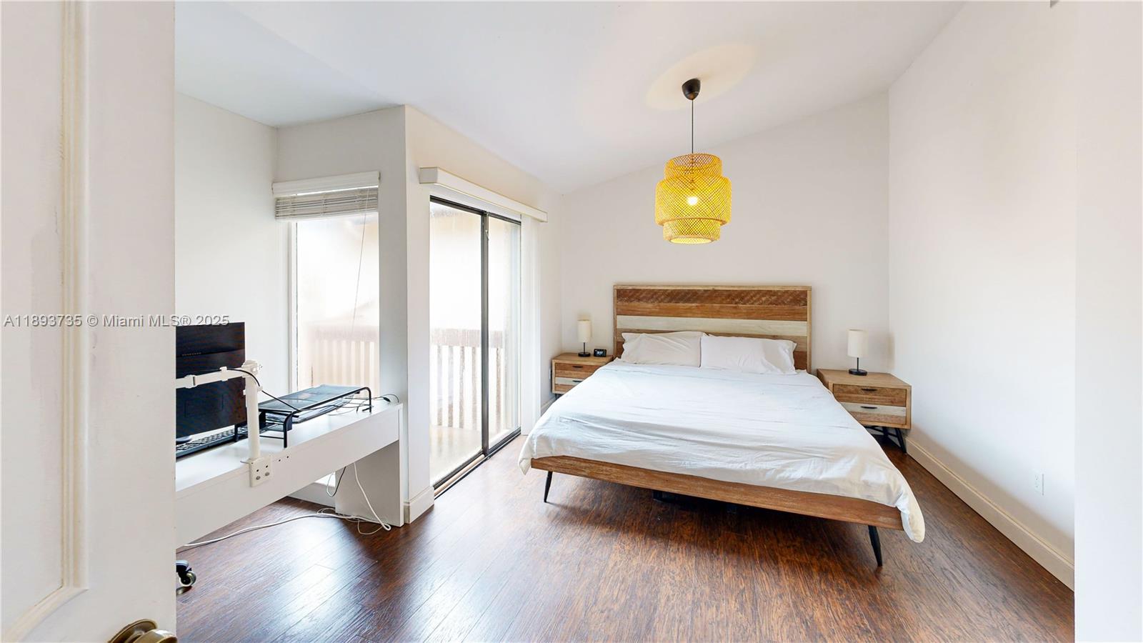 HOST CROSSINGS - Residential
