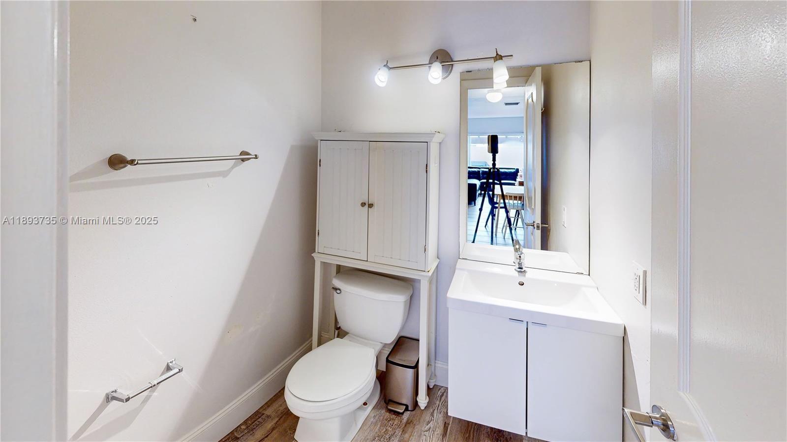 HOST CROSSINGS - Residential