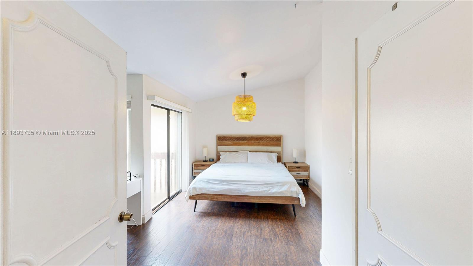 HOST CROSSINGS - Residential