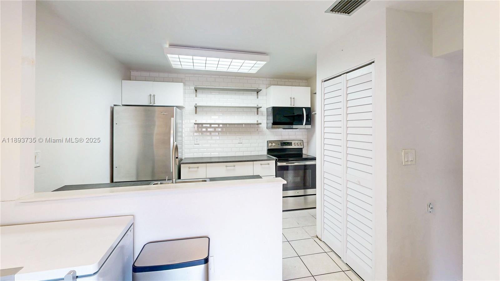 HOST CROSSINGS - Residential