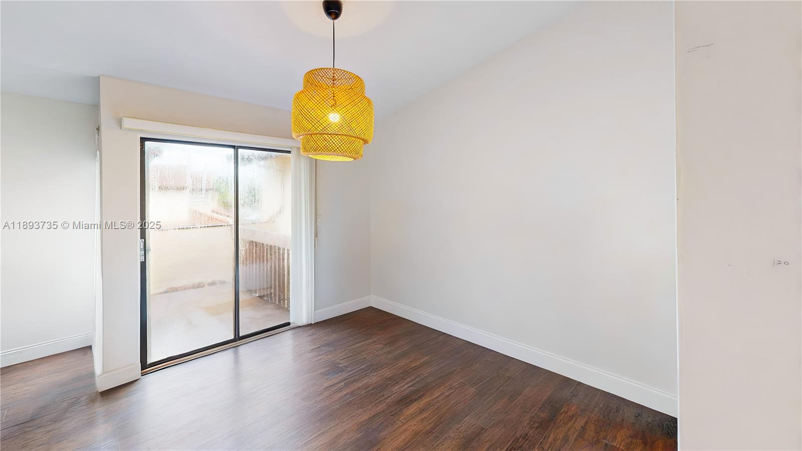 HOST CROSSINGS - Residential