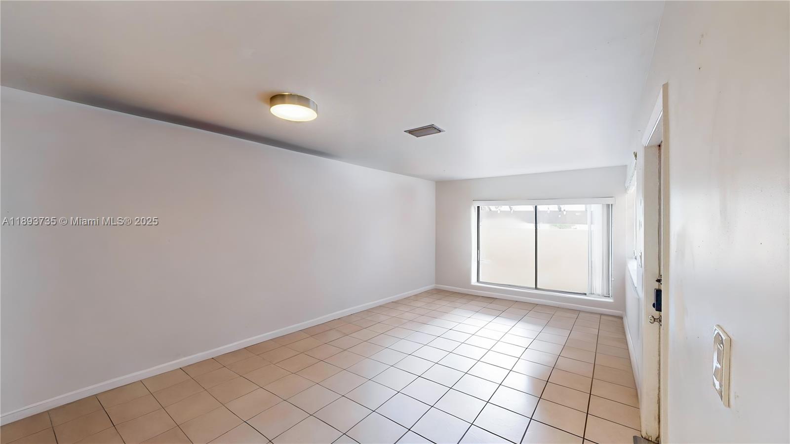 HOST CROSSINGS - Residential