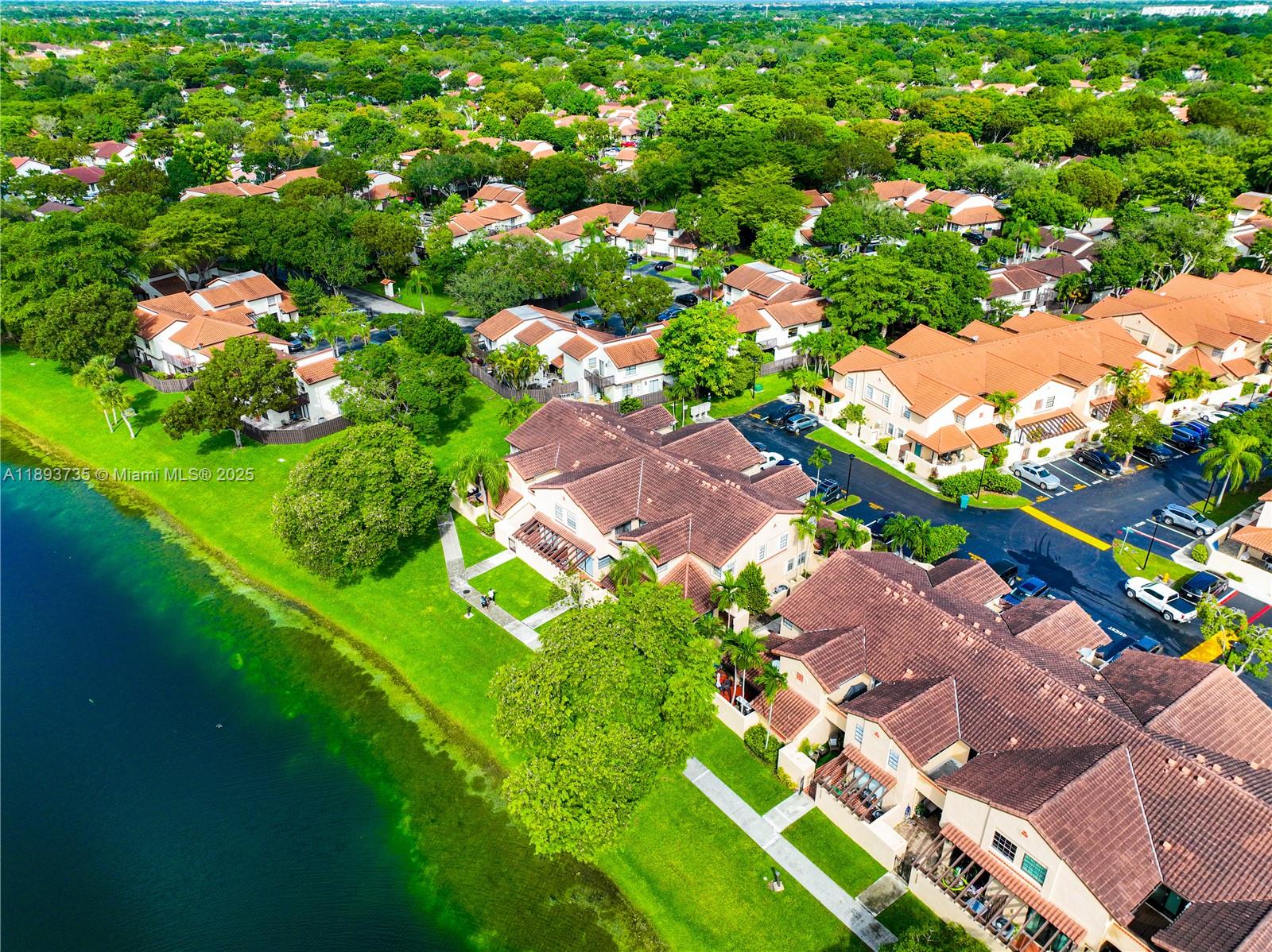 HOST CROSSINGS - Residential