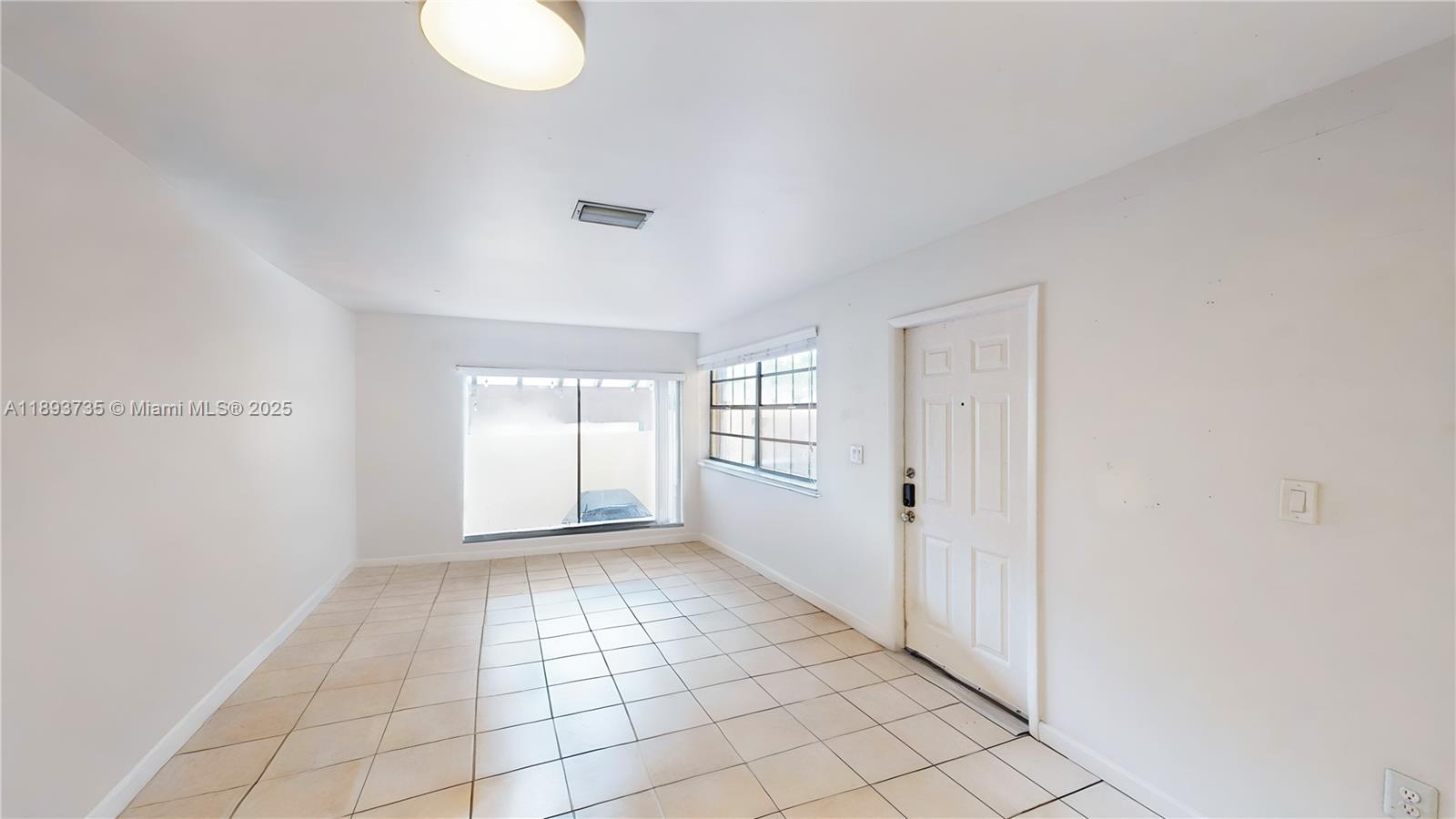 HOST CROSSINGS - Residential