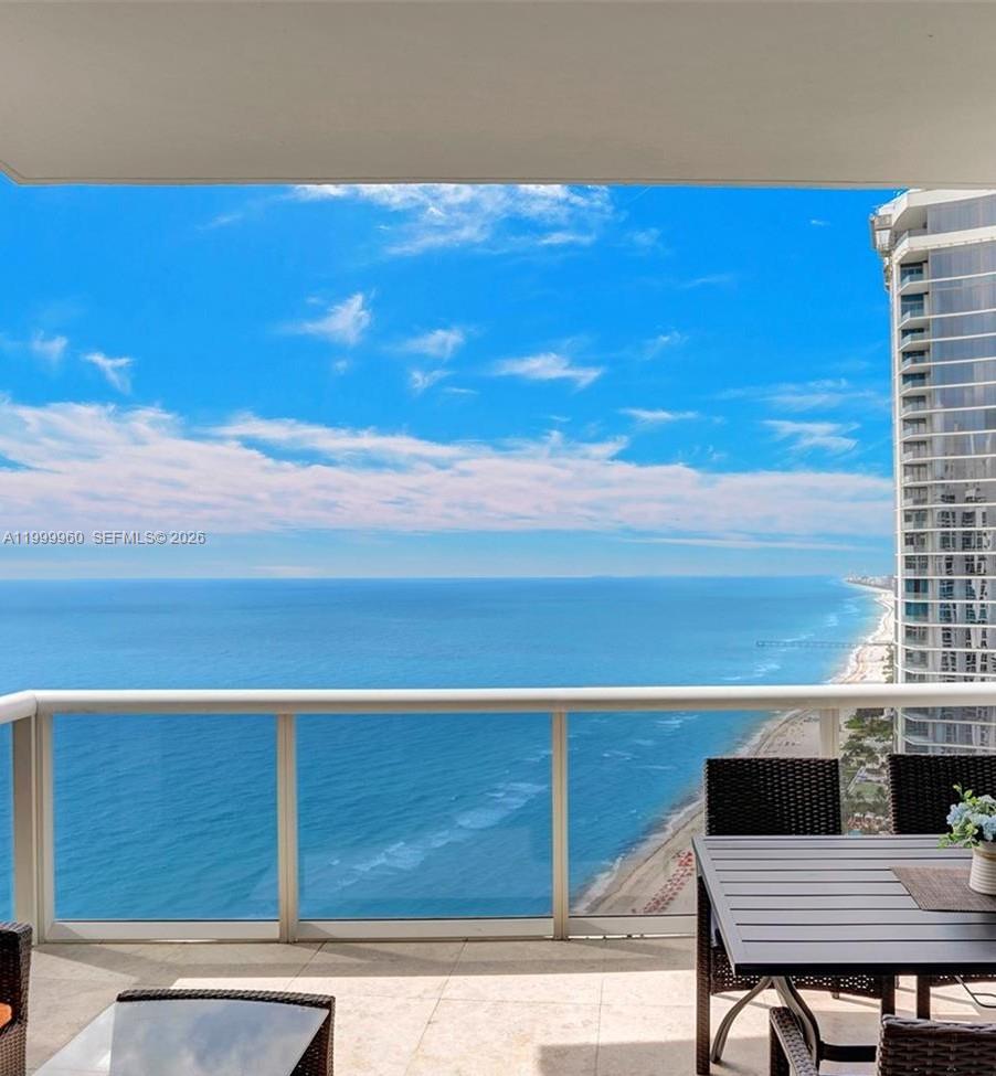 18101 Collins Ave 5104