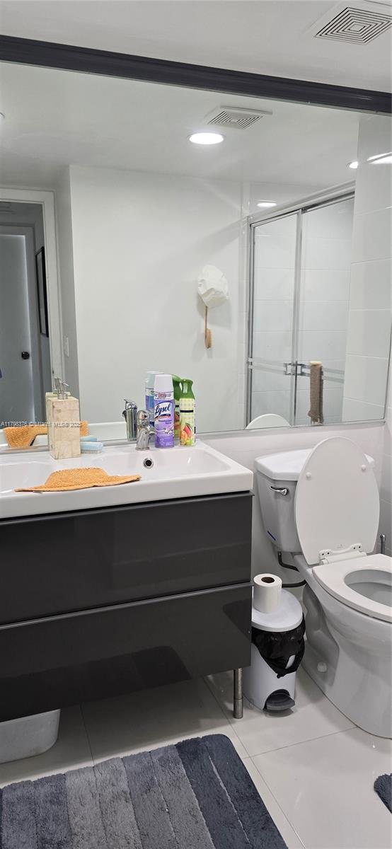 ADMIRALS PORT CONDO WEST - Residential