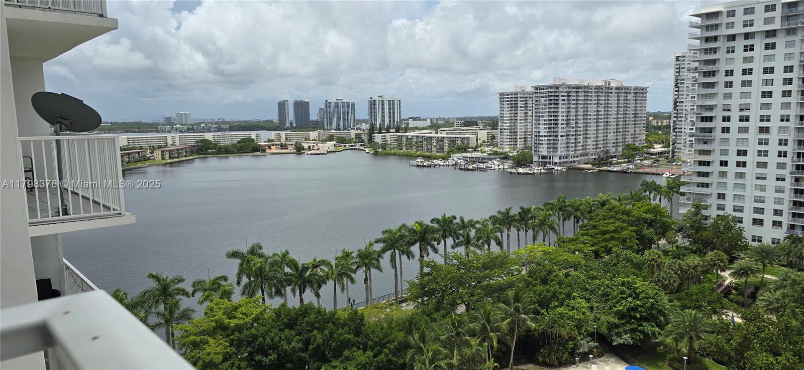 ADMIRALS PORT CONDO WEST - Residential