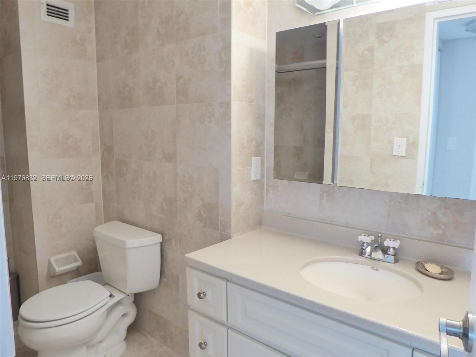 SOUTH BAY CLUB CONDO - Residential Lease