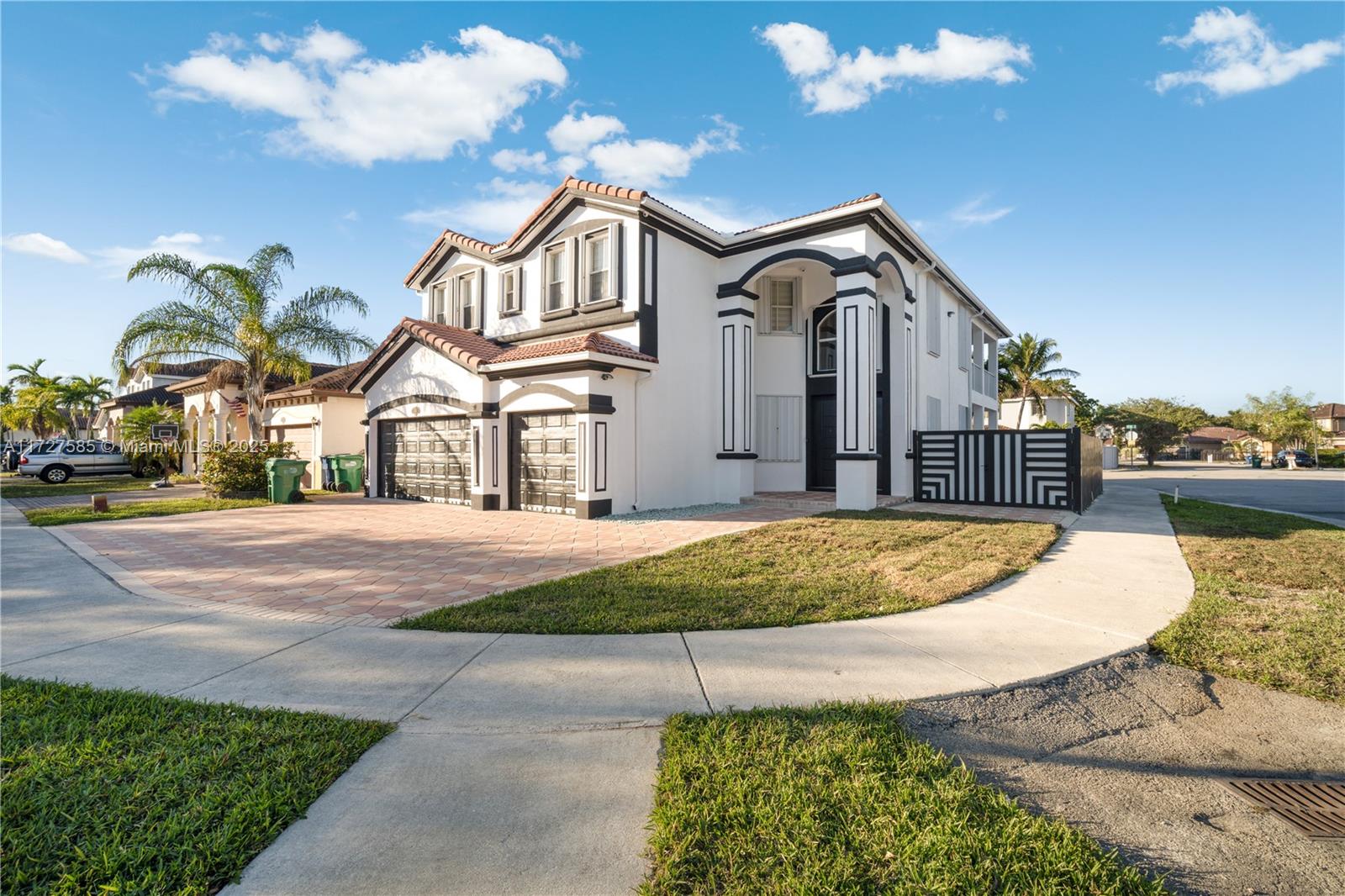 15051 Sw 18th Ter, Miami, Broward County, Florida - 5 Bedrooms  
3 Bathrooms - 