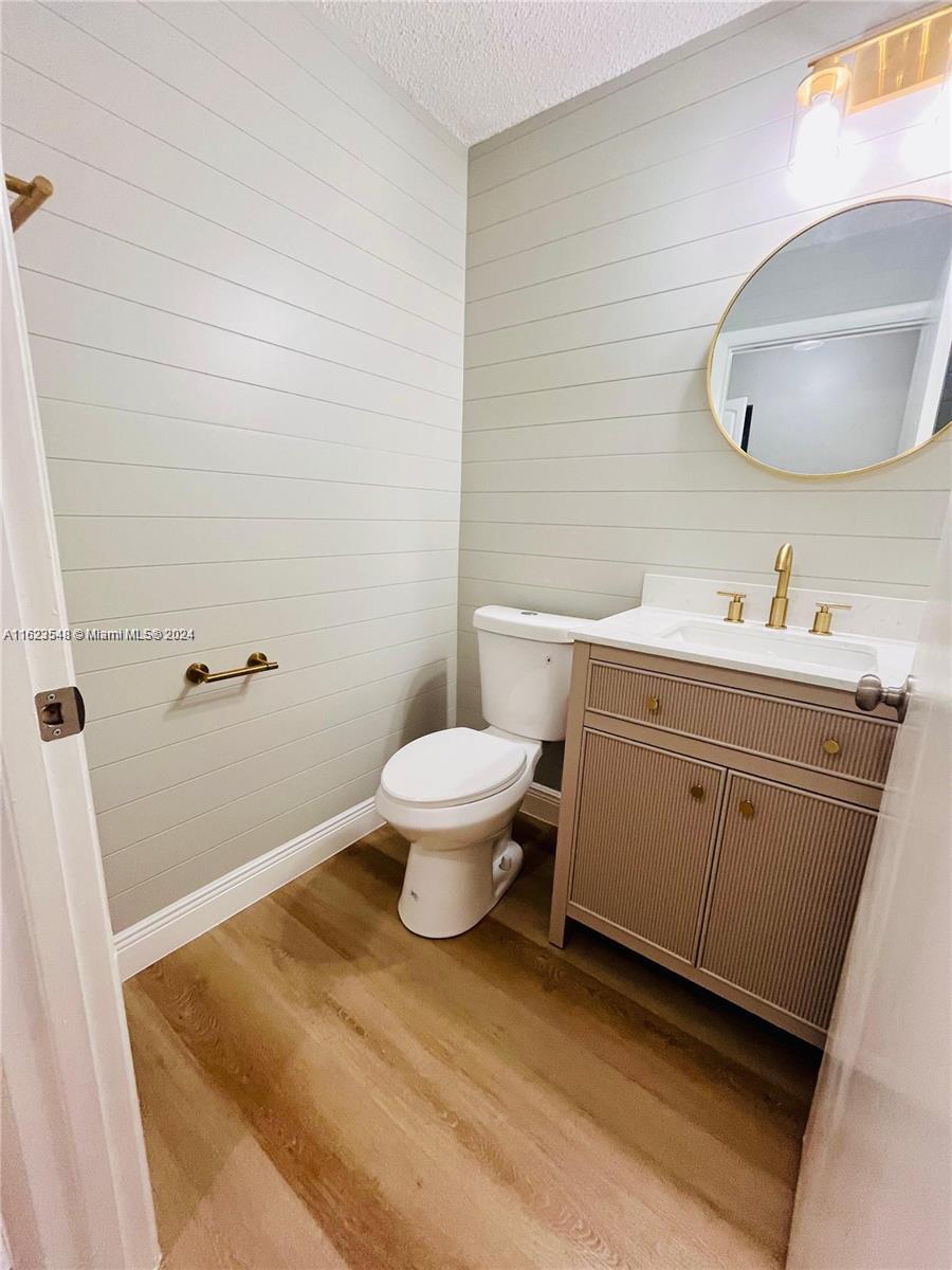 HAMPTONS OF NORTH LAUDERD - Residential Lease