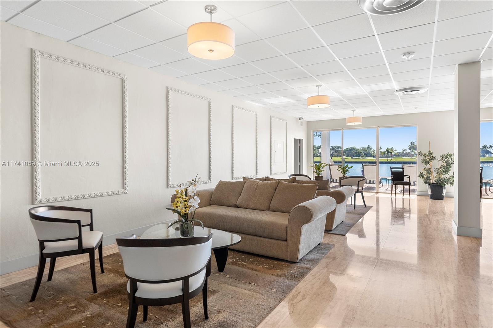THE MONTEREY CONDO - Residential