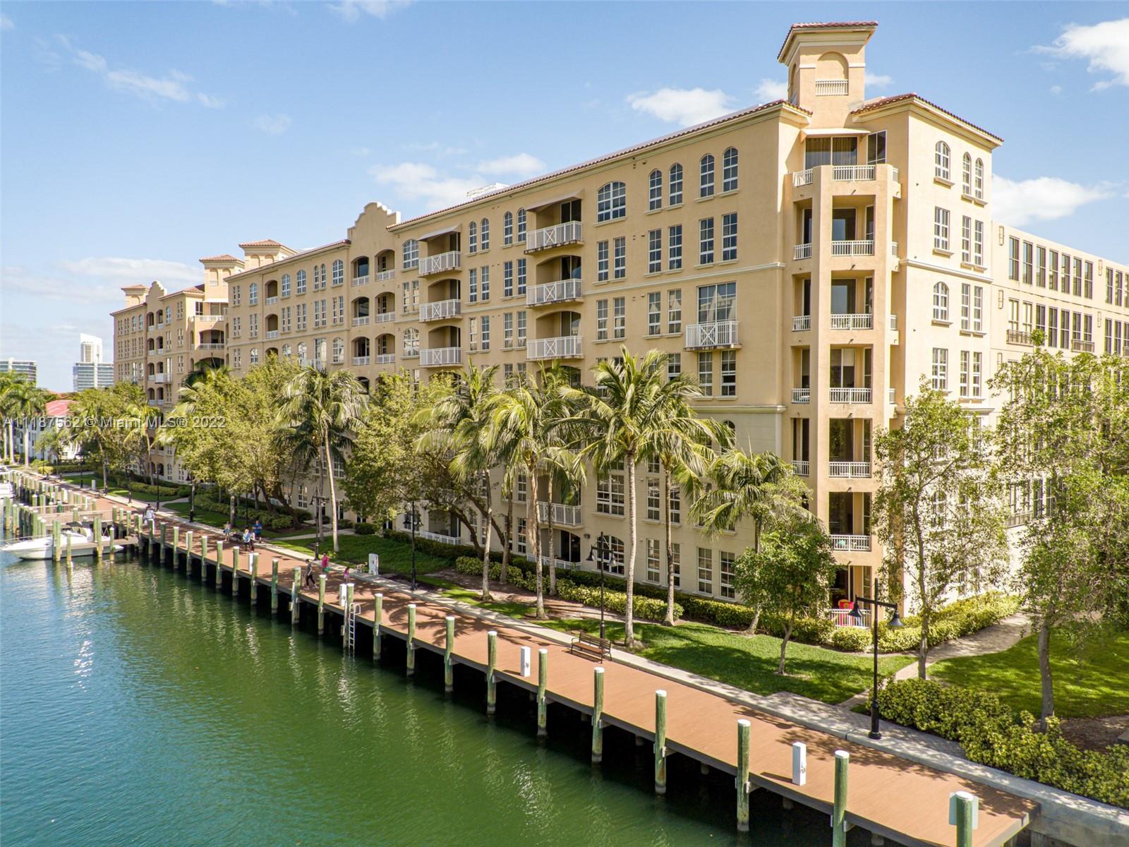 ALAQUA CONDO - Residential