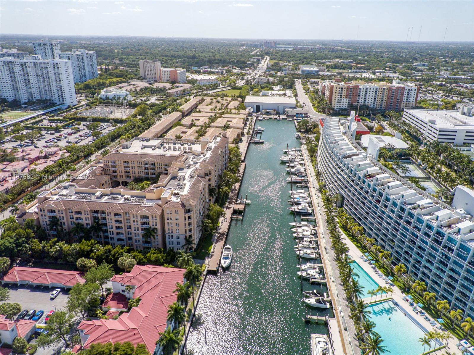 ALAQUA CONDO - Residential