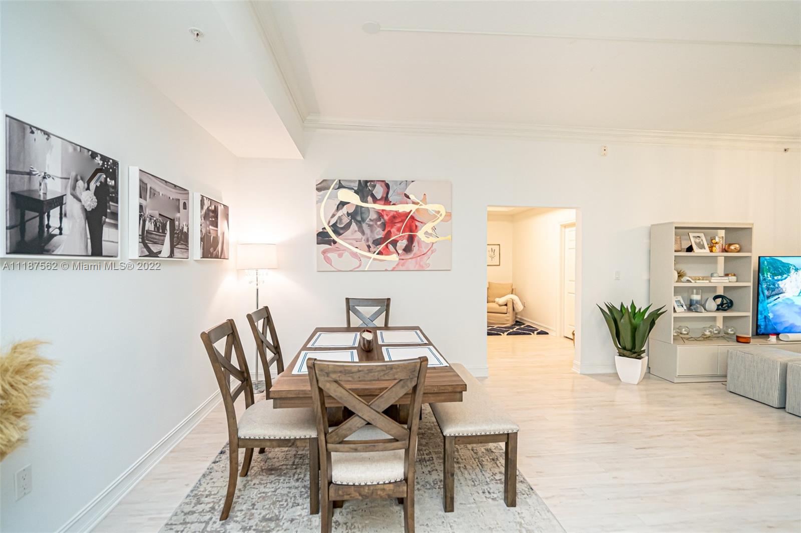 ALAQUA CONDO - Residential