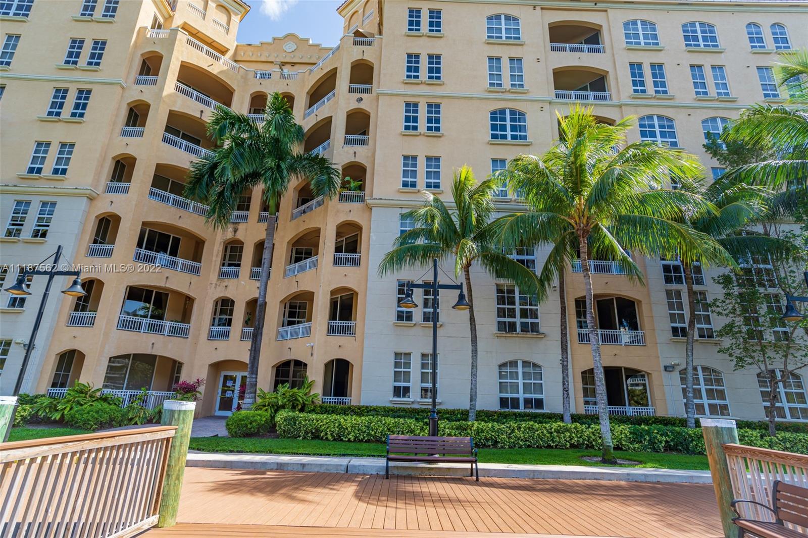 ALAQUA CONDO - Residential