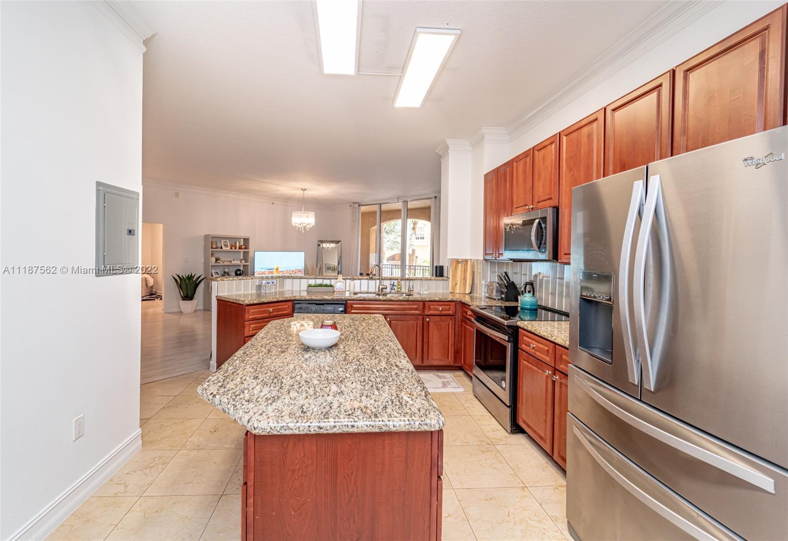 ALAQUA CONDO - Residential