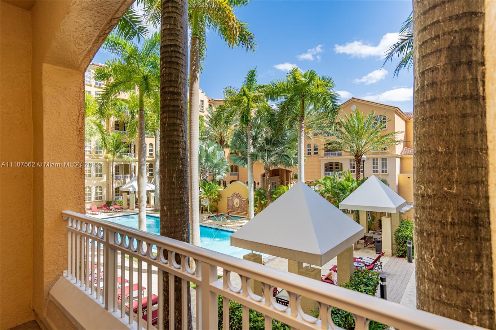 ALAQUA CONDO - Residential