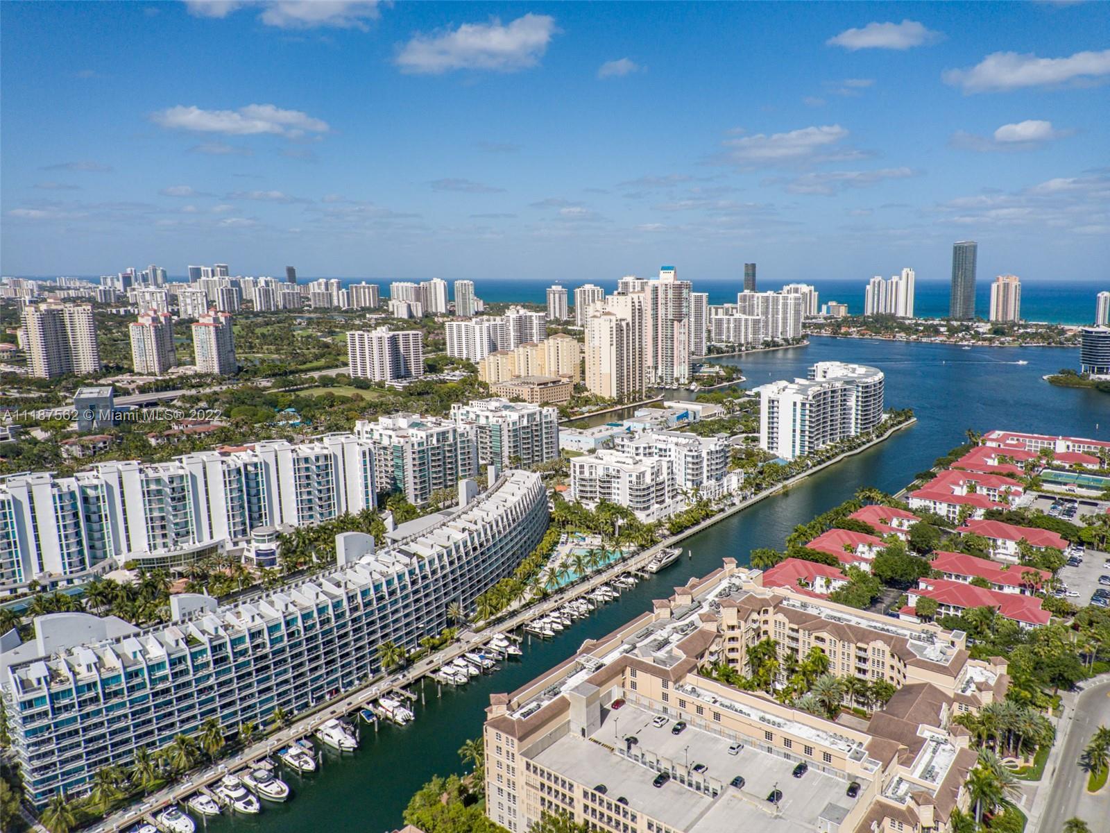 ALAQUA CONDO - Residential
