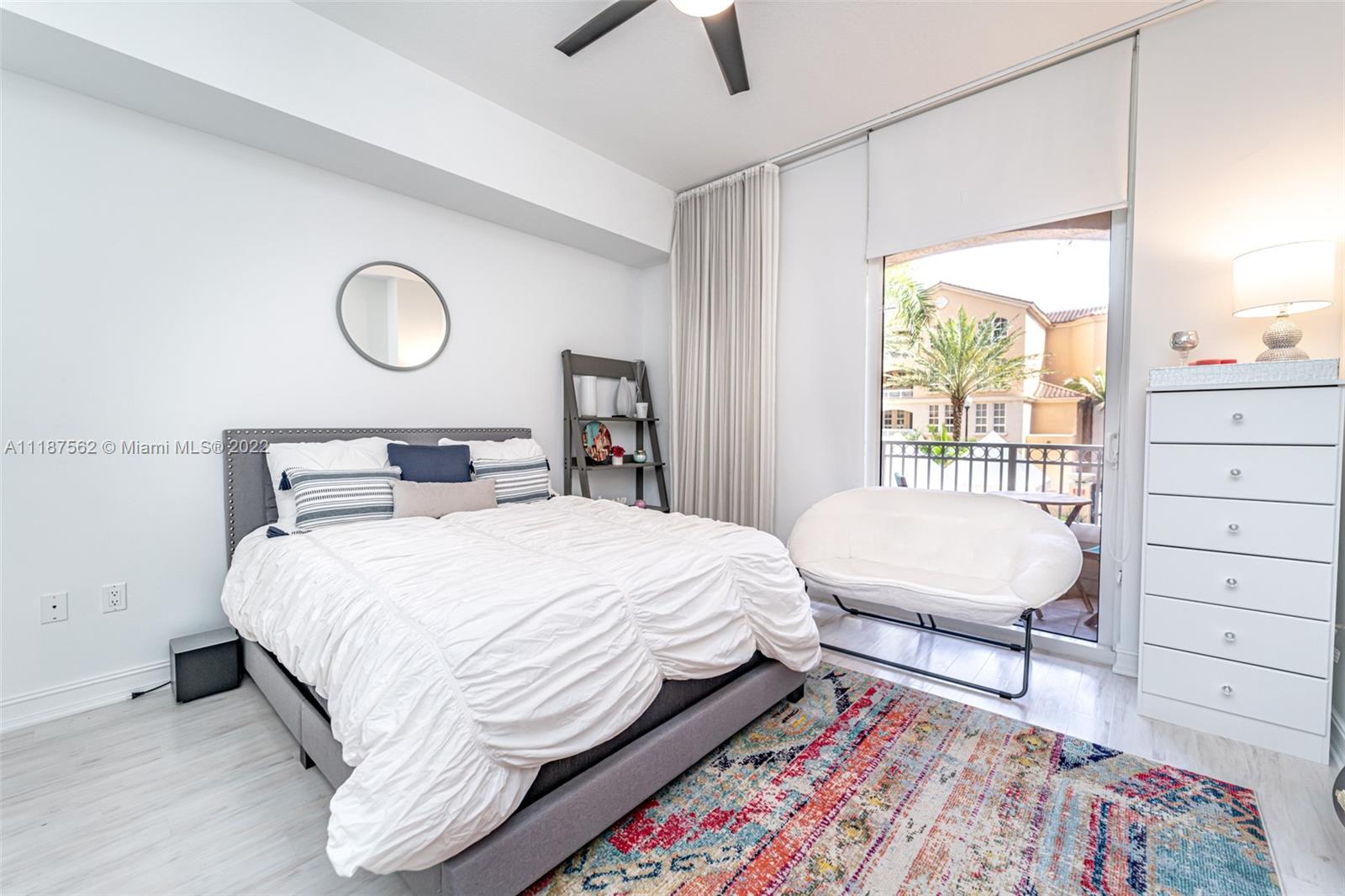 ALAQUA CONDO - Residential