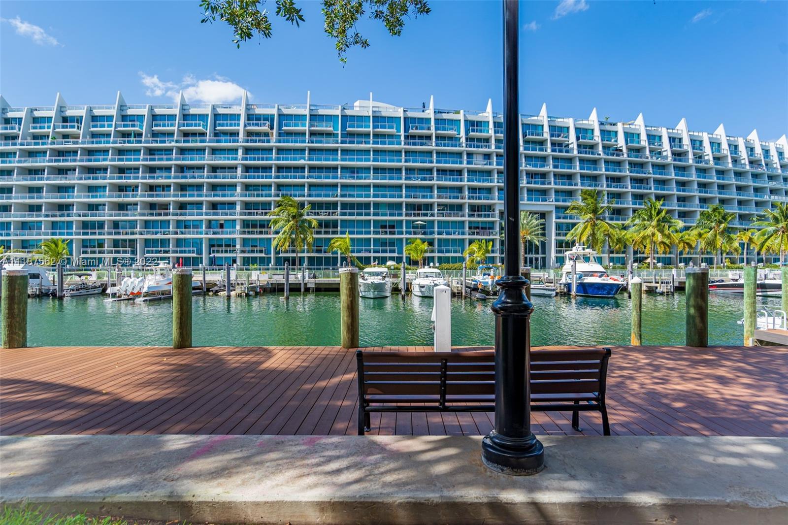 ALAQUA CONDO - Residential