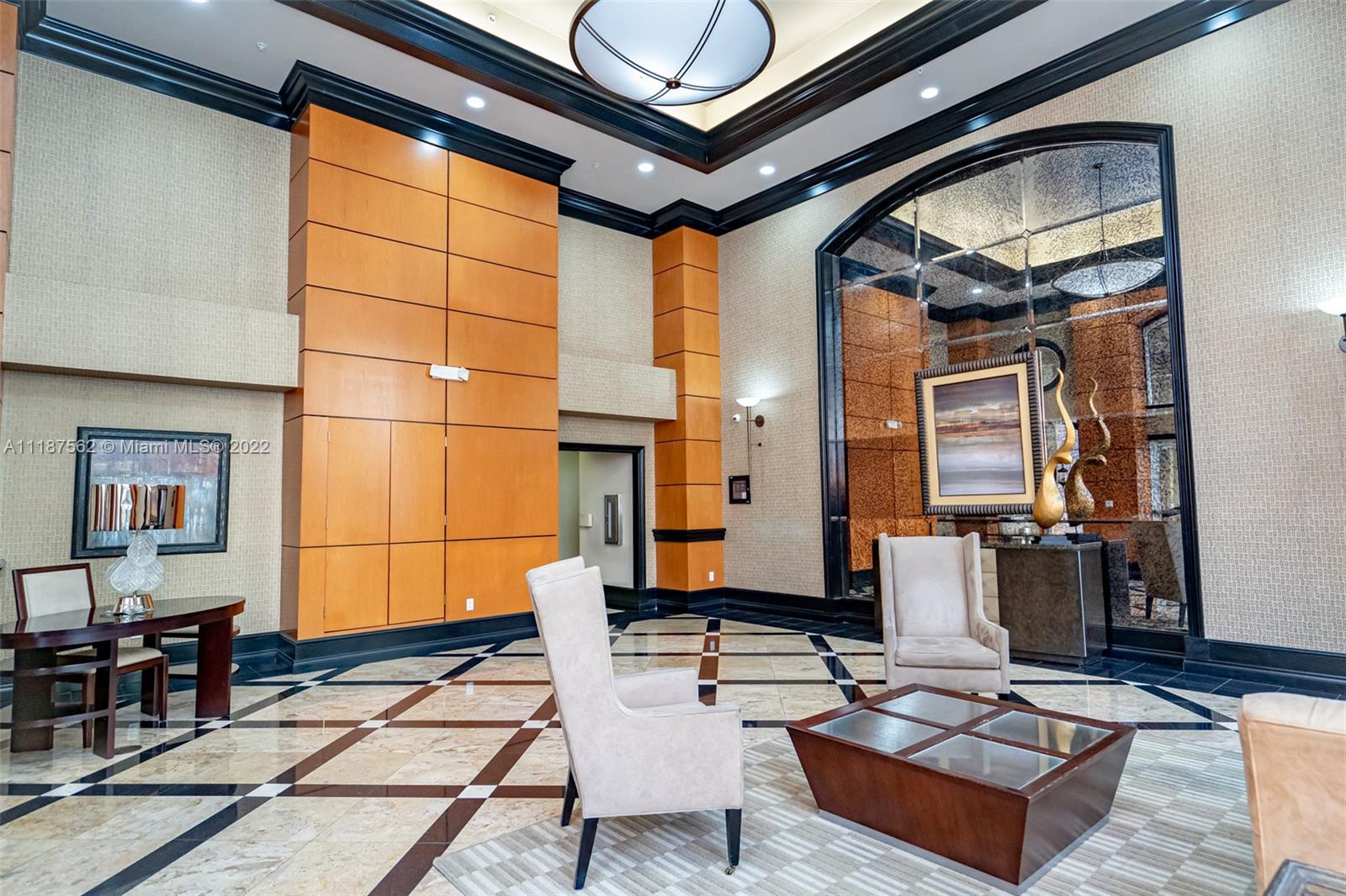 ALAQUA CONDO - Residential