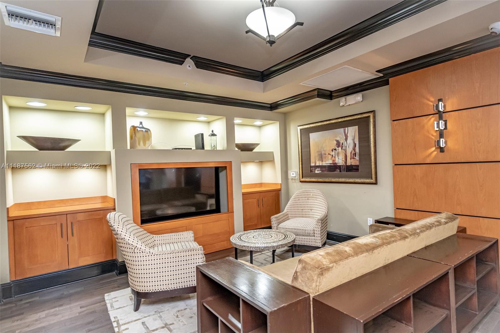 ALAQUA CONDO - Residential