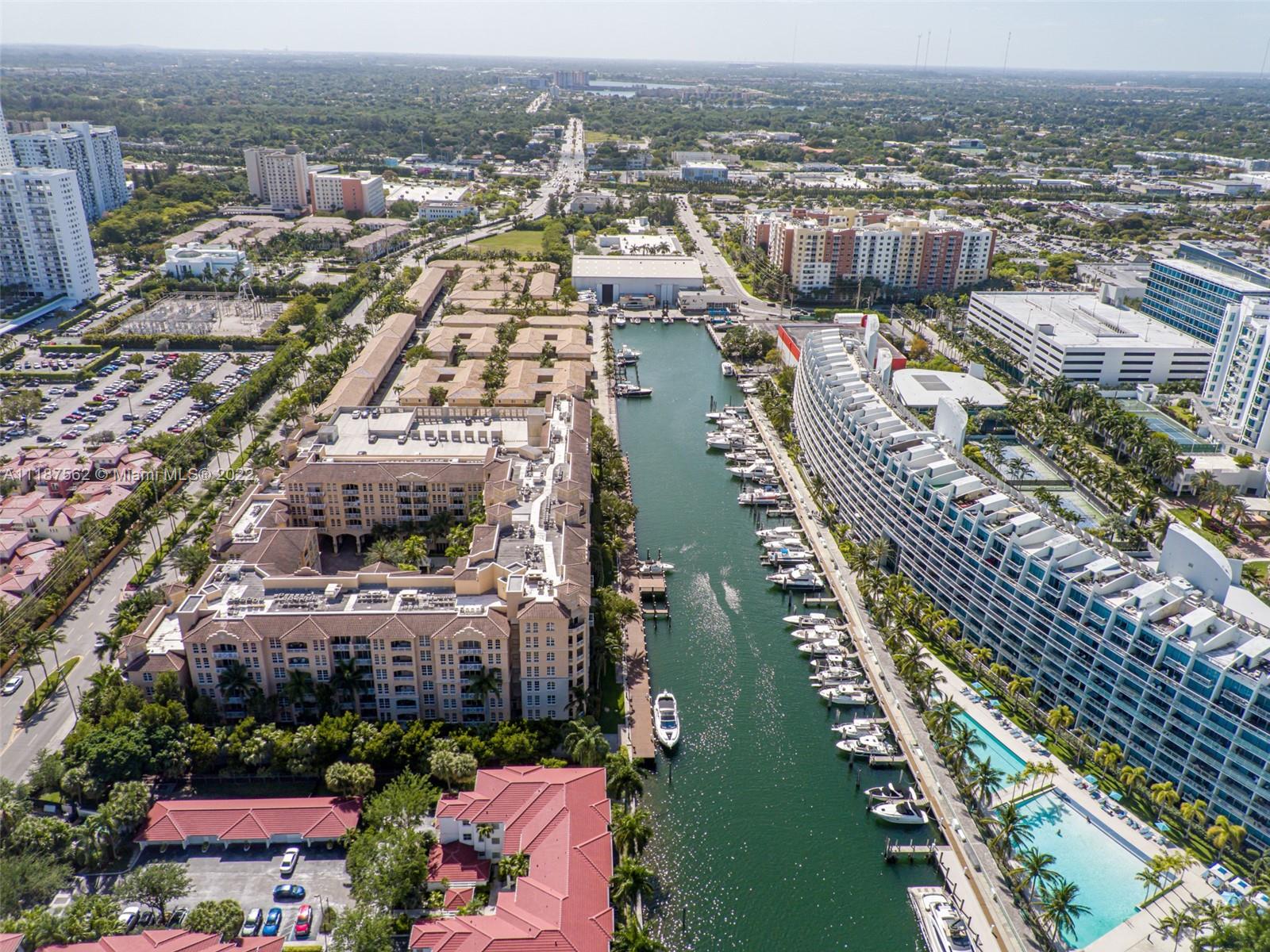 ALAQUA CONDO - Residential