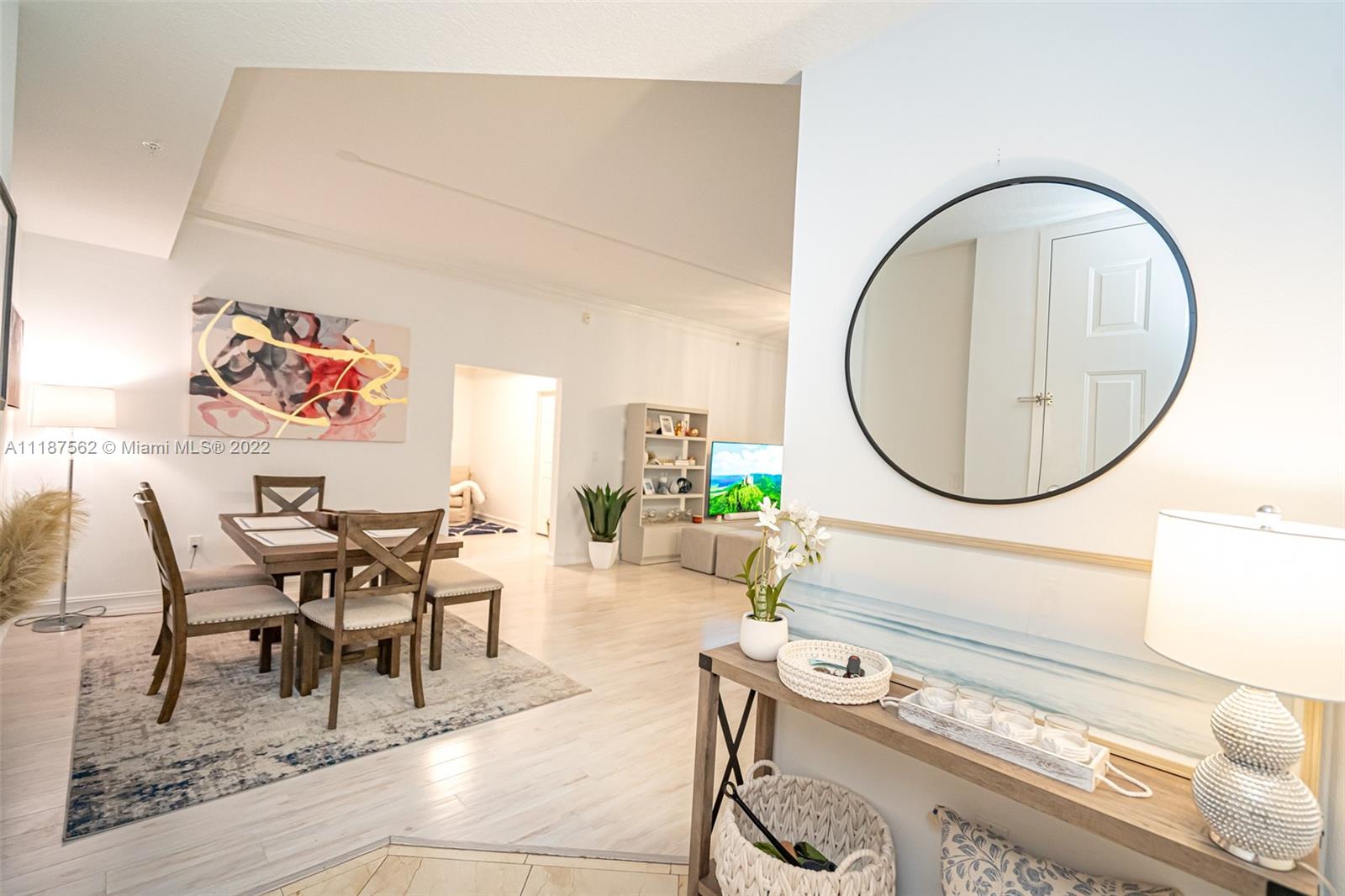 ALAQUA CONDO - Residential