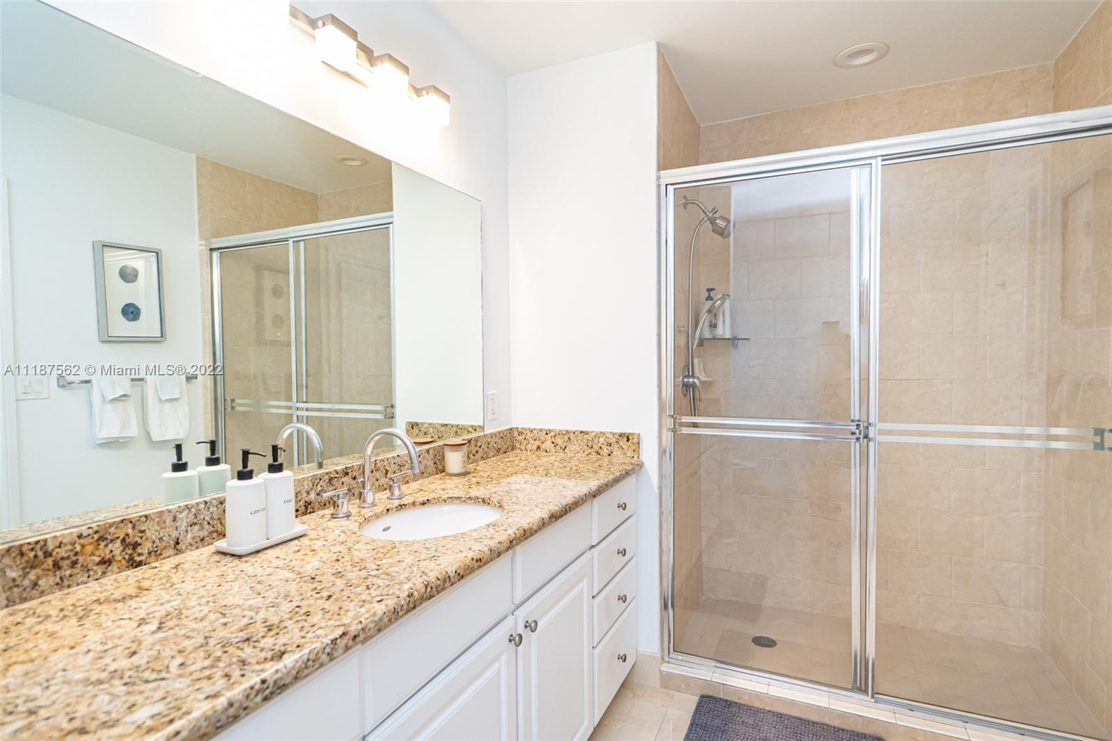 ALAQUA CONDO - Residential