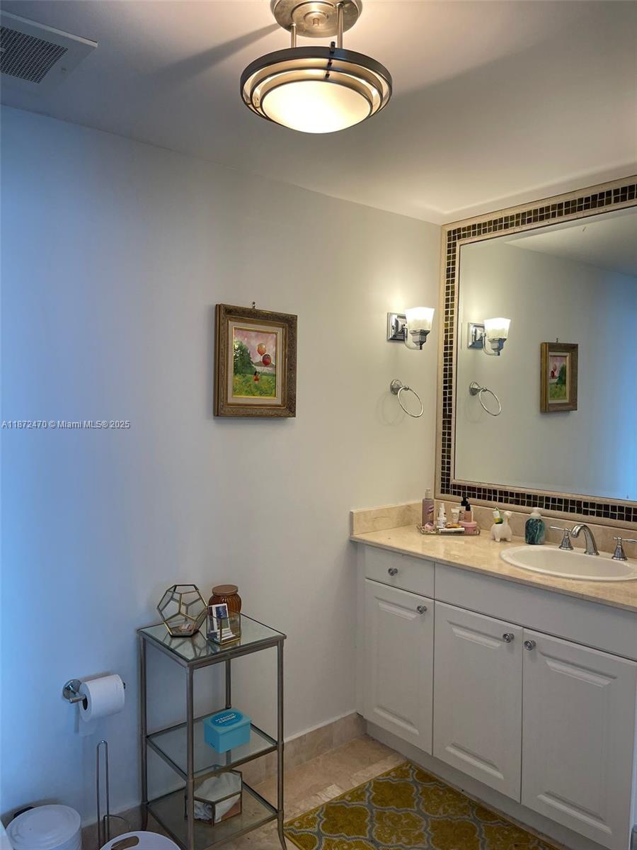 THE PENINSULA CONDO - Residential Lease