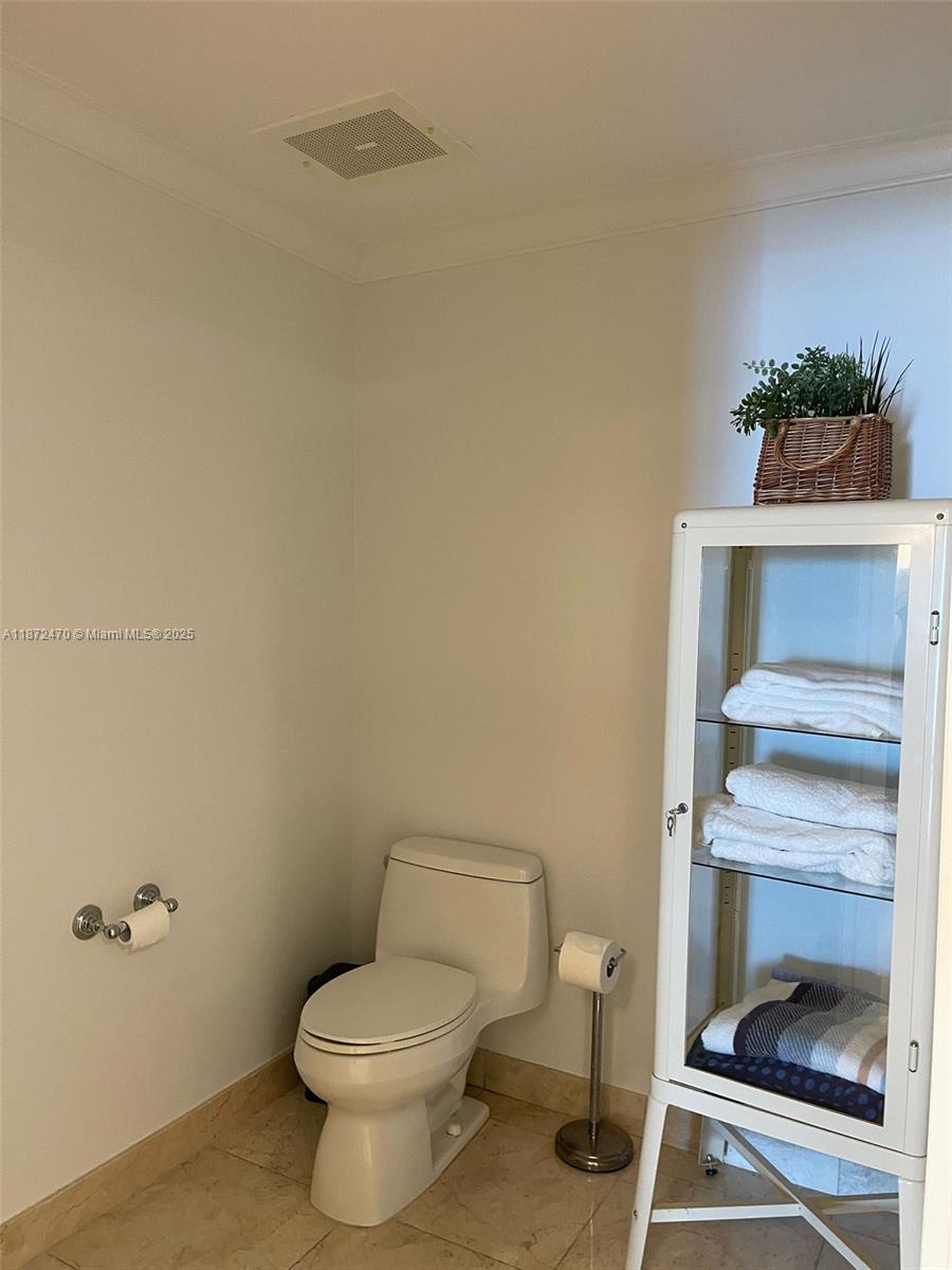 THE PENINSULA CONDO - Residential Lease