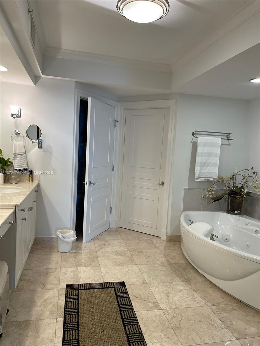 THE PENINSULA CONDO - Residential Lease