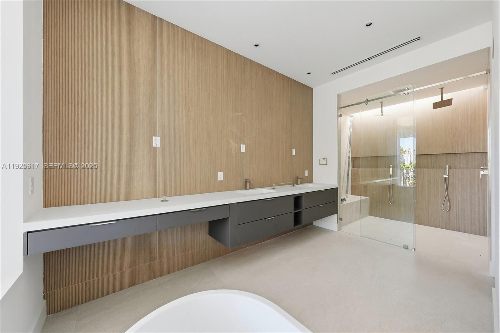 CRYSTAL BLUFF ADDN TO SIL - Residential