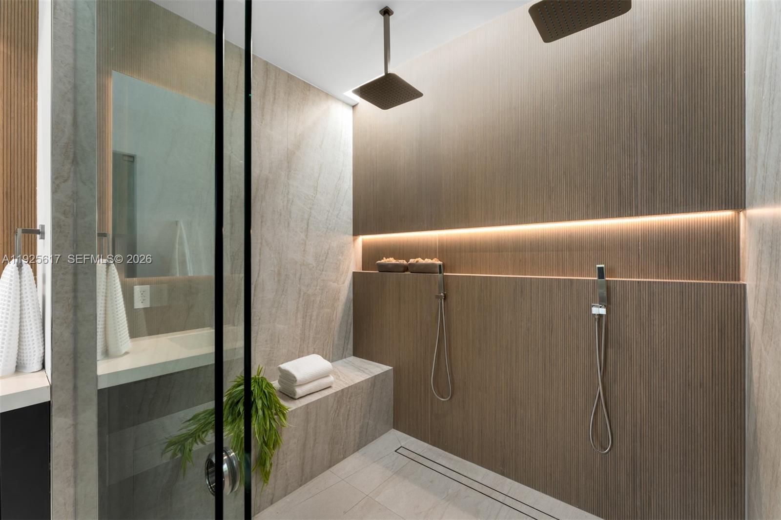 CRYSTAL BLUFF ADDN TO SIL - Residential