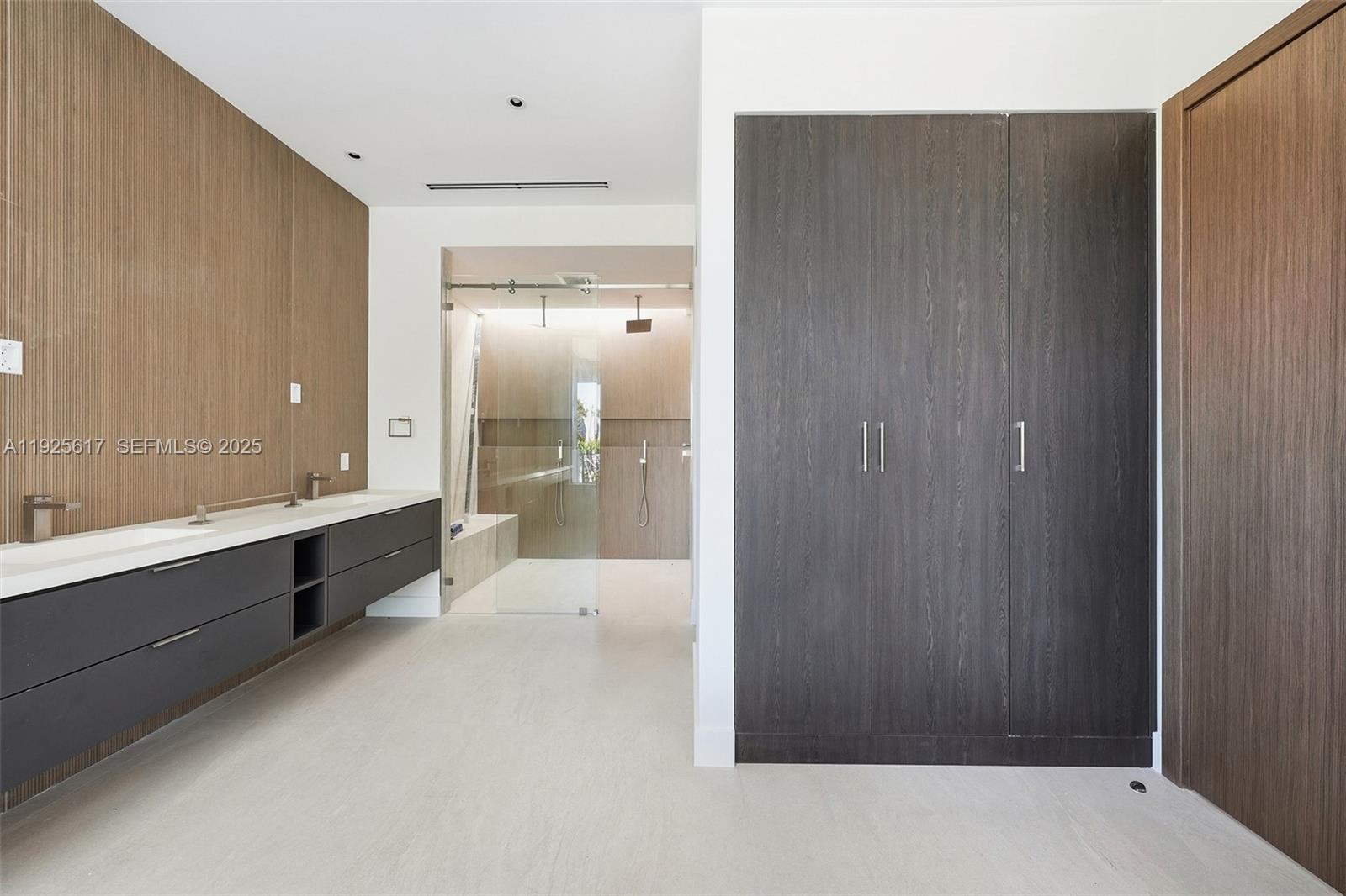 CRYSTAL BLUFF ADDN TO SIL - Residential