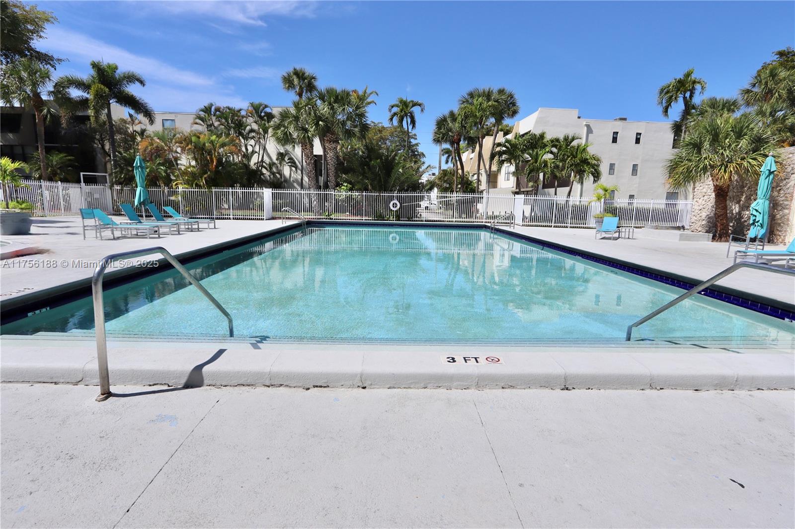 VILLA DORADA CONDO NO 2 - Residential