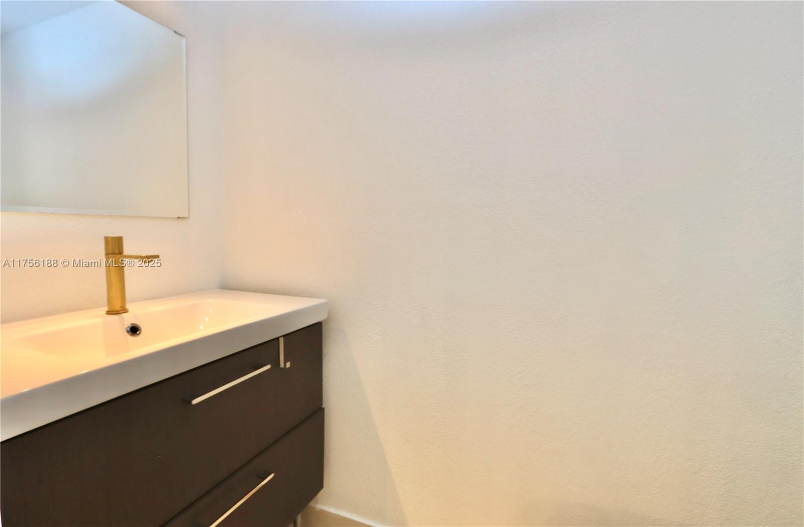 VILLA DORADA CONDO NO 2 - Residential