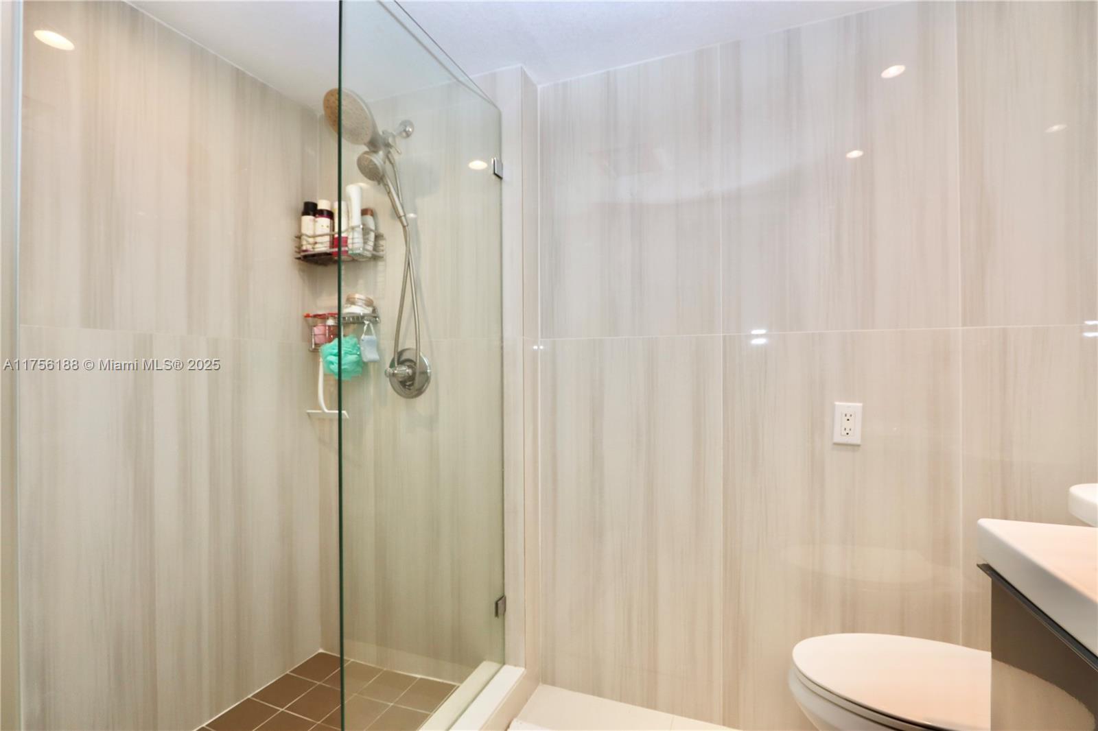 VILLA DORADA CONDO NO 2 - Residential