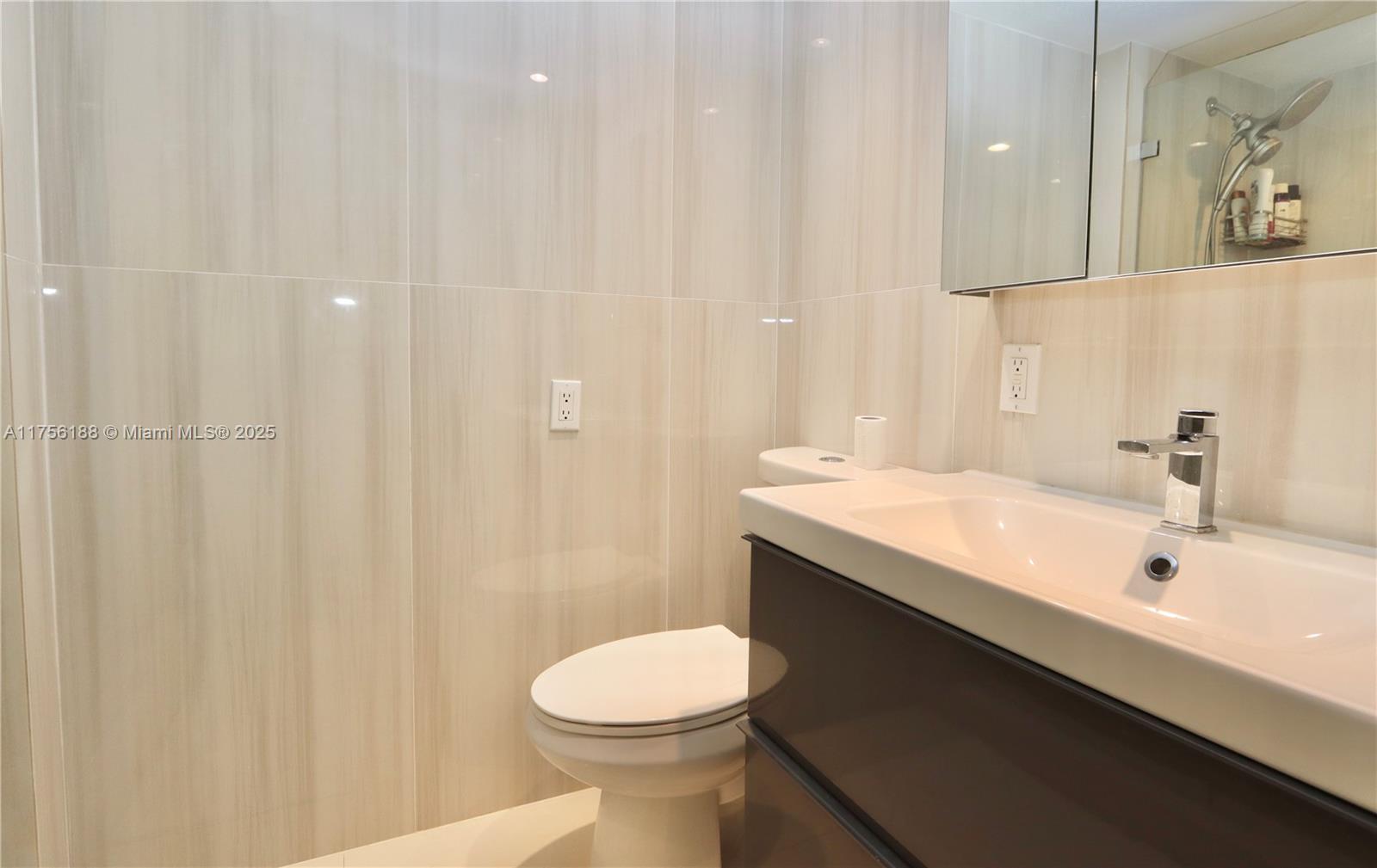 VILLA DORADA CONDO NO 2 - Residential