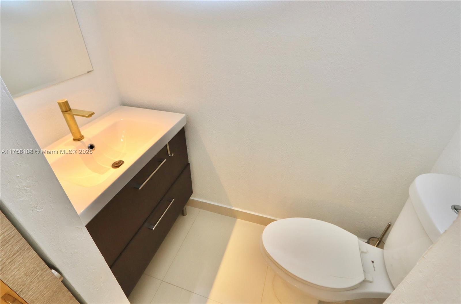 VILLA DORADA CONDO NO 2 - Residential