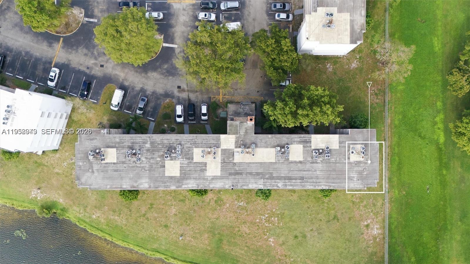 LAKESHORE AT UNIVERSITY P - Residential