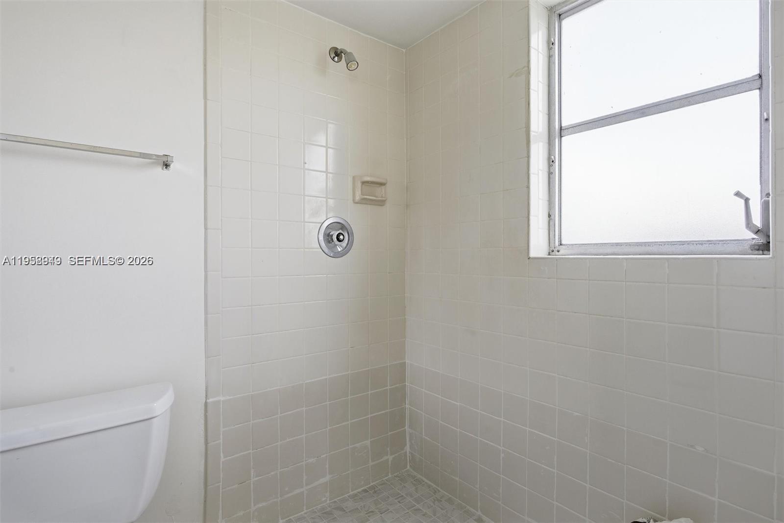 LAKESHORE AT UNIVERSITY P - Residential