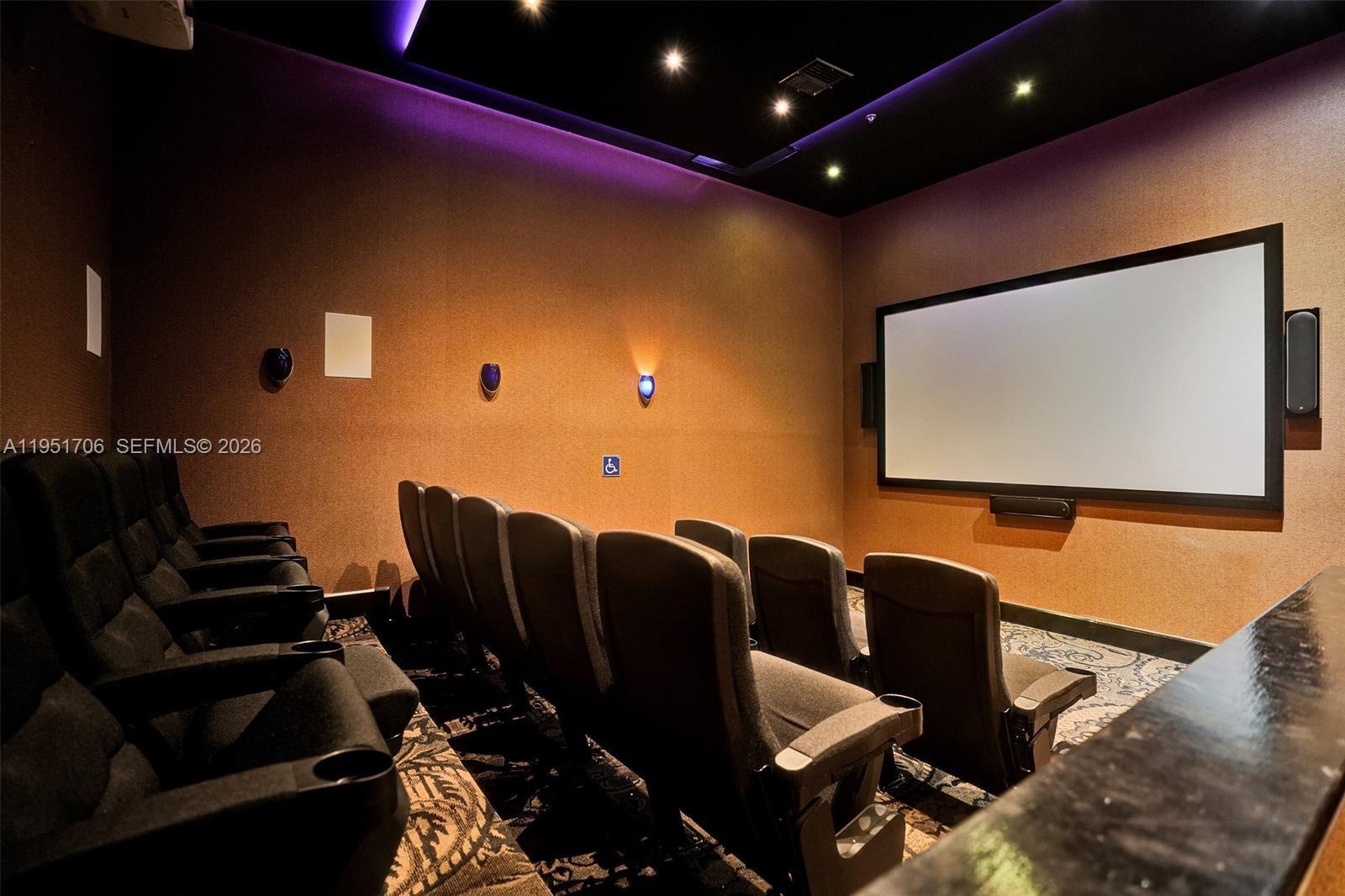 RADIUS CONDO - Residential