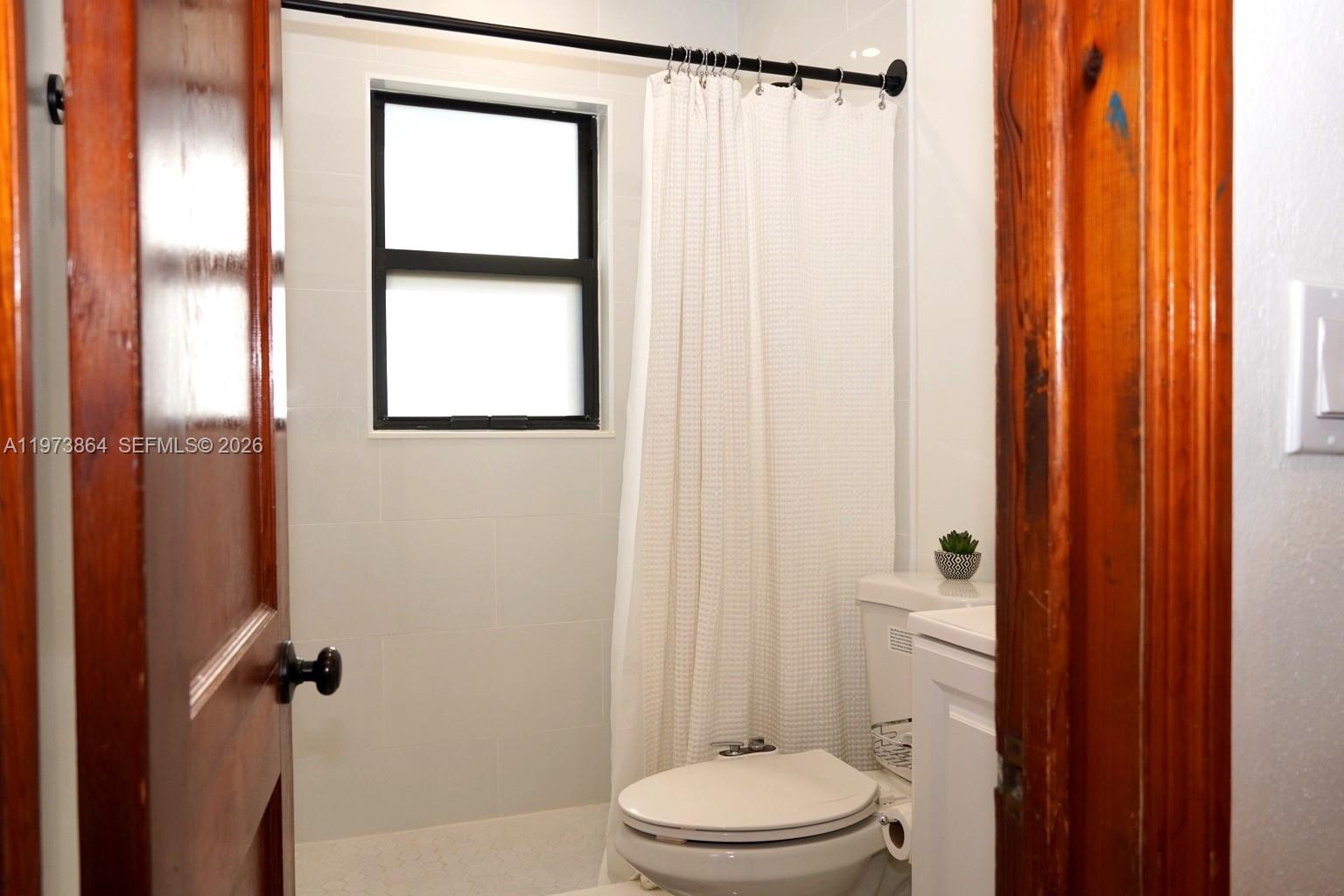 HOLLYWOOD PARK - Residential