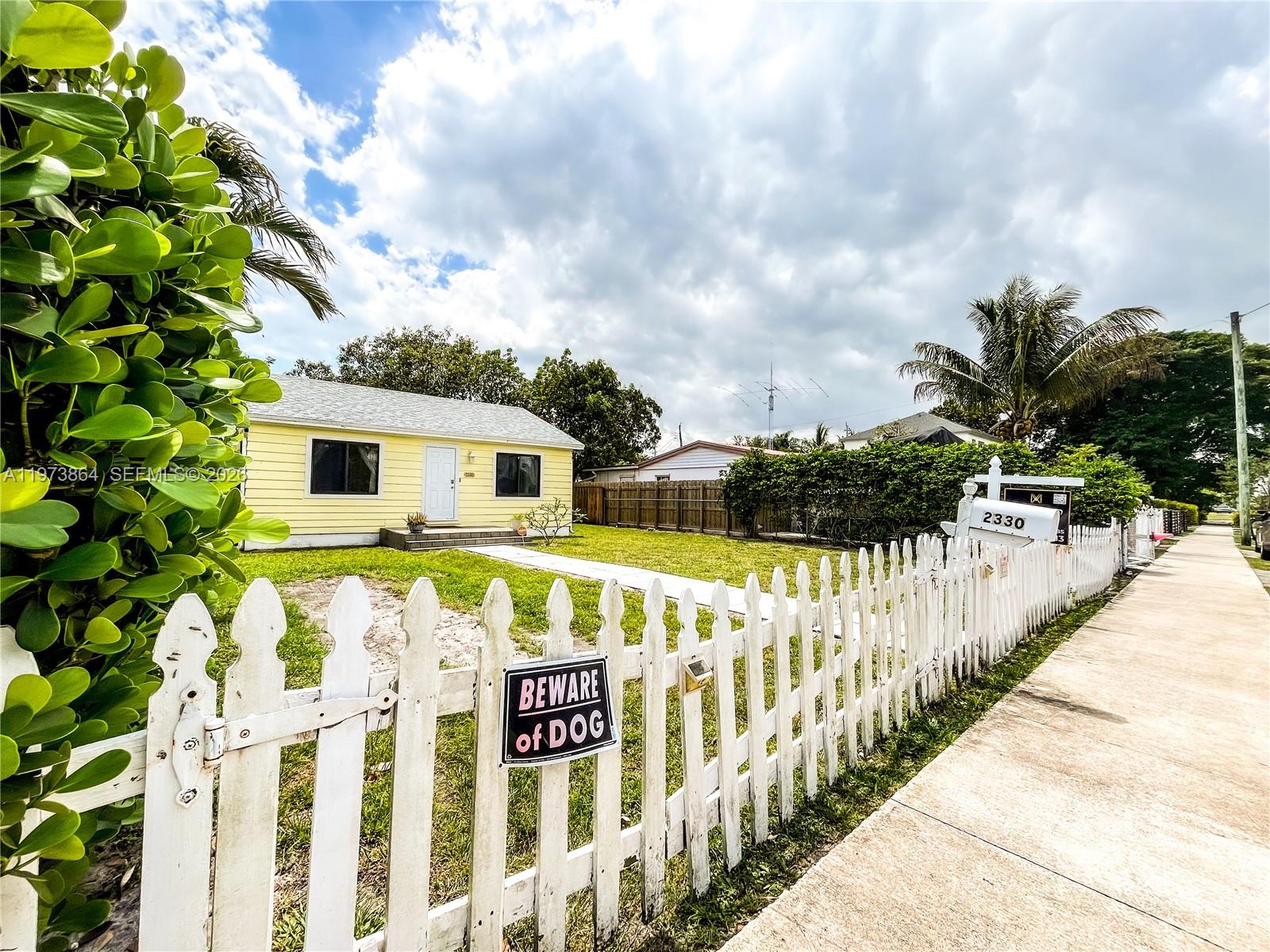 HOLLYWOOD PARK - Residential